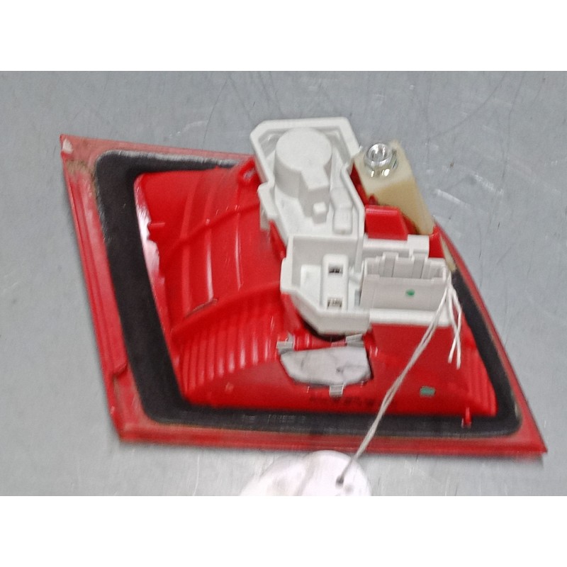 Recambio de piloto trasero porton derecho para audi a3 sportback (8pa) 1.6 referencia OEM IAM 8P4945094B  