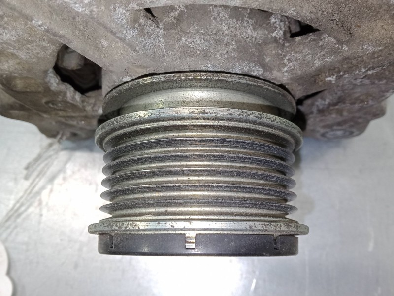 Recambio de alternador para volkswagen caddy iii furgoneta/monovolumen (2ka, 2kh, 2ca, 2ch) 1.9 tdi referencia OEM IAM 06F903023