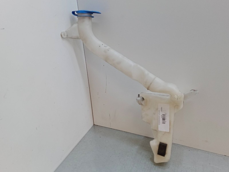 Recambio de deposito limpiaparabrisas para volkswagen polo iv (9n_, 9a_) 1.4 16v referencia OEM IAM   