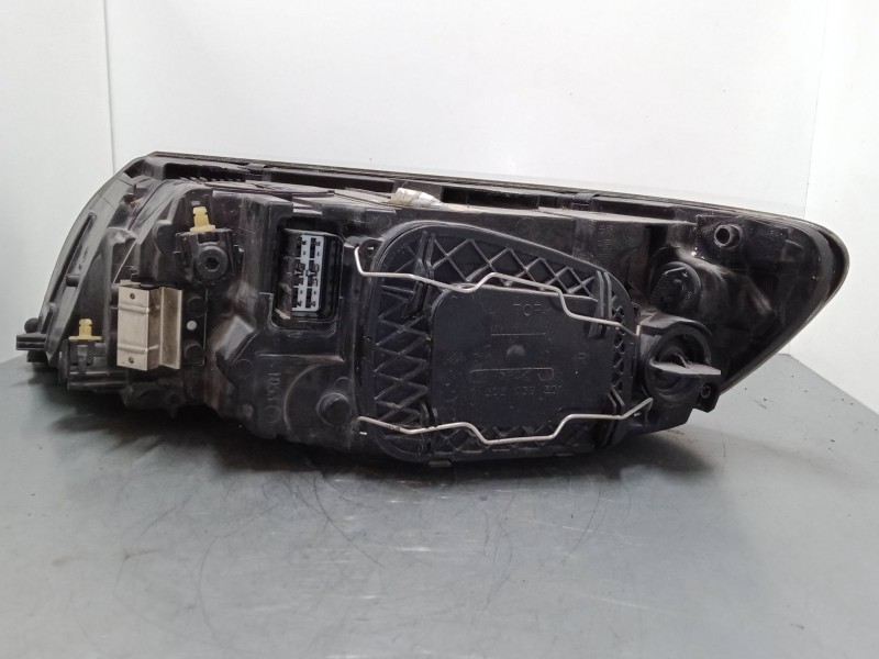 Recambio de faro derecho para volvo v50 (545) 2.0 d referencia OEM IAM 37763034rh  