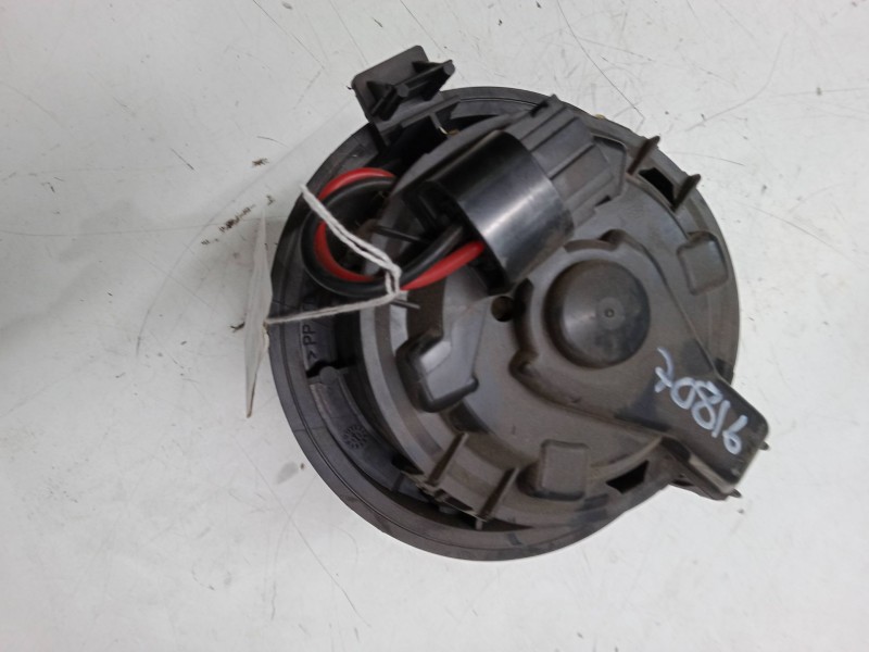 Recambio de motor calefaccion para peugeot 208 i (ca_, cc_) 1.2 vti 82 referencia OEM IAM T1013140A   Recambio de motor calefaccion para peugeot 208 i (ca_, cc_) 1.2 vti 82 referencia OEM IAM T1013140A