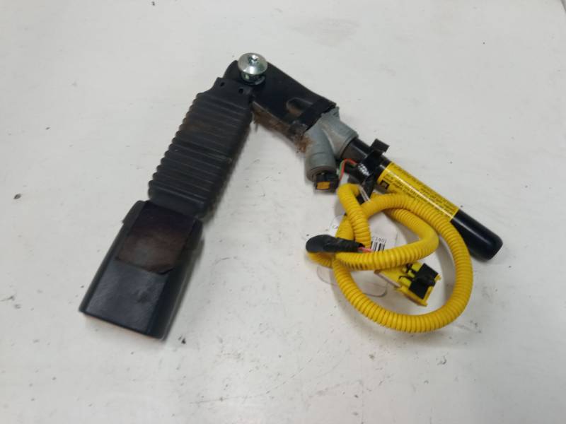 ANCLAJE CINTURON DELANTERO DERECHO 