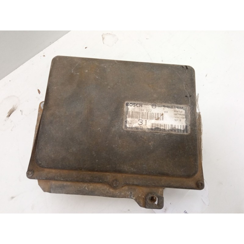 Recambio de centralita motor uce para peugeot 106 ii (1a_, 1c_) 1.1 i referencia OEM IAM 9630278180 MA3.1 0261204622