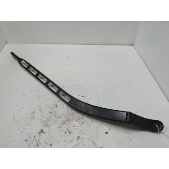 BRAZO LIMPIA DELANTERO DERECHO 