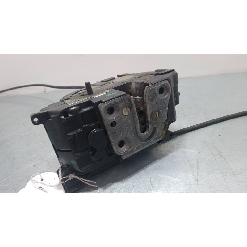 Recambio de cerradura puerta trasera derecha para renault clio iii (br0/1, cr0/1) 1.5 dci referencia OEM IAM   