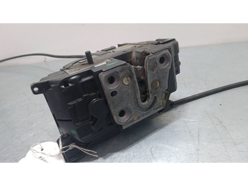 Recambio de cerradura puerta trasera derecha para renault clio iii (br0/1, cr0/1) 1.5 dci referencia OEM IAM   