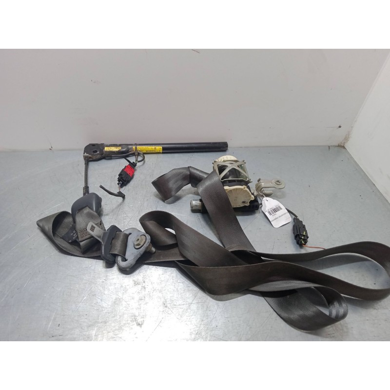 Recambio de cinturon seguridad delantero izquierdo para renault clio iii (br0/1, cr0/1) 1.5 dci referencia OEM IAM   