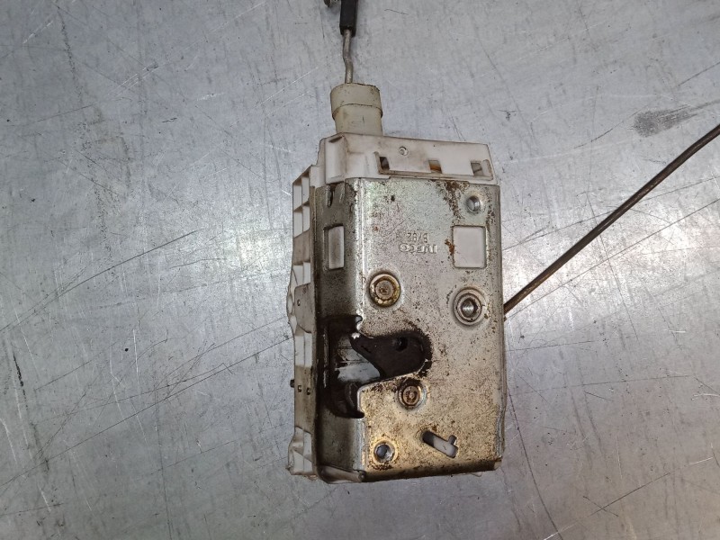 Recambio de cerradura puerta delantera izquierda para iveco stralis ad 260 s 36 y/ps euro5 ad260s36y ps referencia OEM IAM   