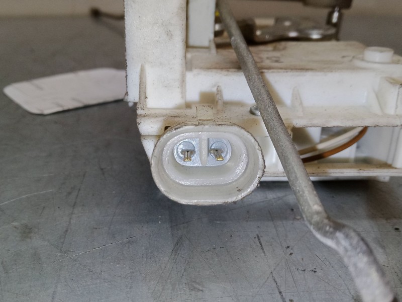 Recambio de cerradura puerta delantera izquierda para iveco stralis ad 260 s 36 y/ps euro5 ad260s36y ps referencia OEM IAM   