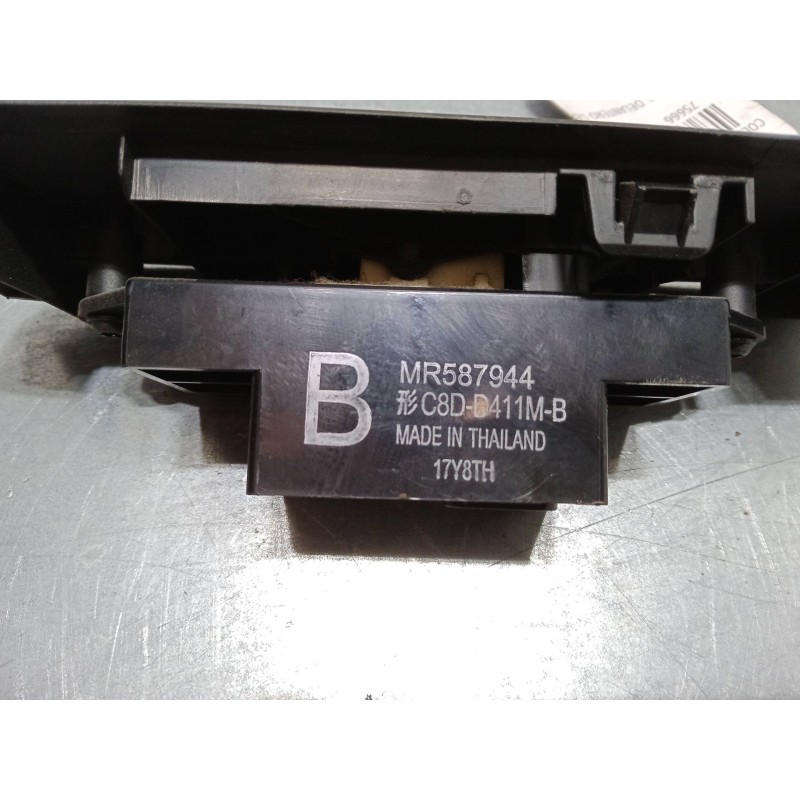 Recambio de mando elevalunas delantero derecho para mitsubishi colt vi (z3_a, z2_a) 1.3 (z21a) referencia OEM IAM   