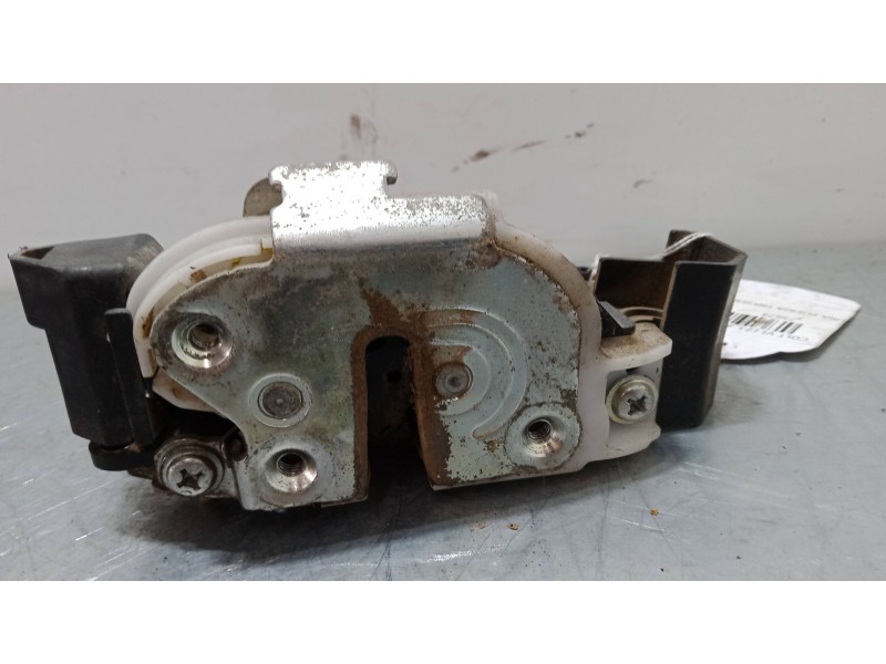 Recambio de cerradura puerta trasera izquierda para mitsubishi colt vi (z3_a, z2_a) 1.3 (z21a) referencia OEM IAM   