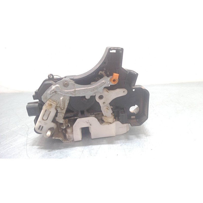 Recambio de cerradura puerta trasera derecha para mitsubishi colt vi (z3_a, z2_a) 1.3 (z21a) referencia OEM IAM   