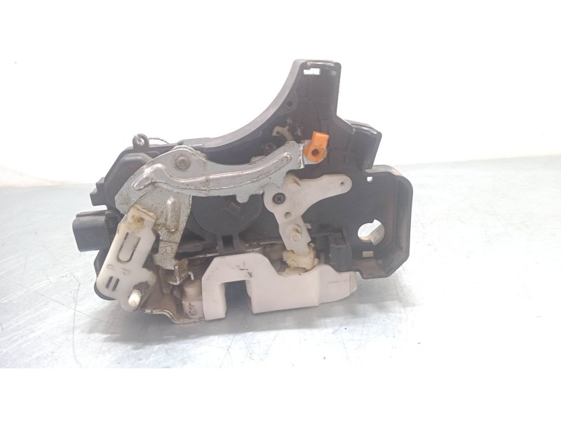 Recambio de cerradura puerta trasera derecha para mitsubishi colt vi (z3_a, z2_a) 1.3 (z21a) referencia OEM IAM   