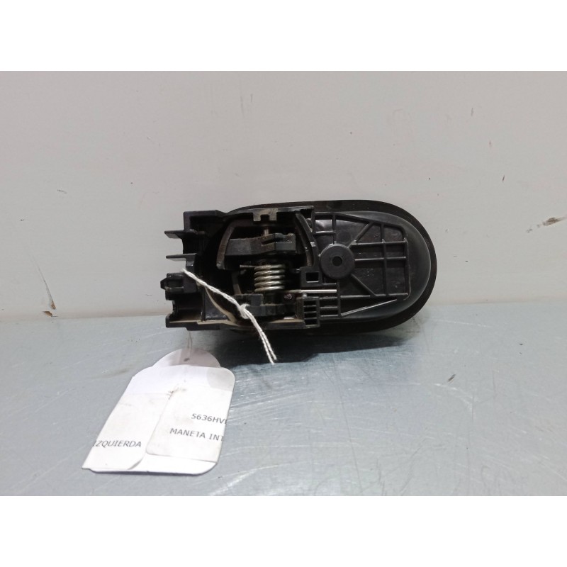 Recambio de maneta interior puerta delantera izquierda para mitsubishi colt vi (z3_a, z2_a) 1.3 (z21a) referencia OEM IAM   