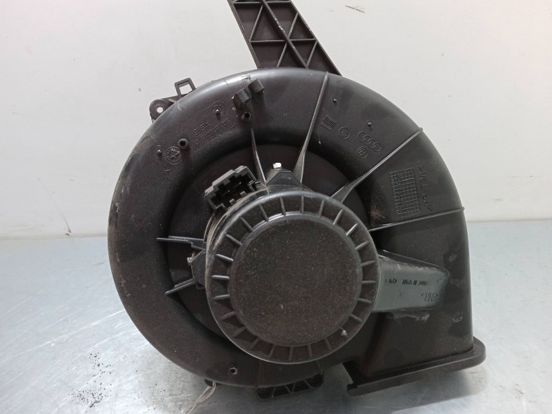 Recambio de motor calefaccion para seat ibiza iii (6l1) 1.4 16v referencia OEM IAM   