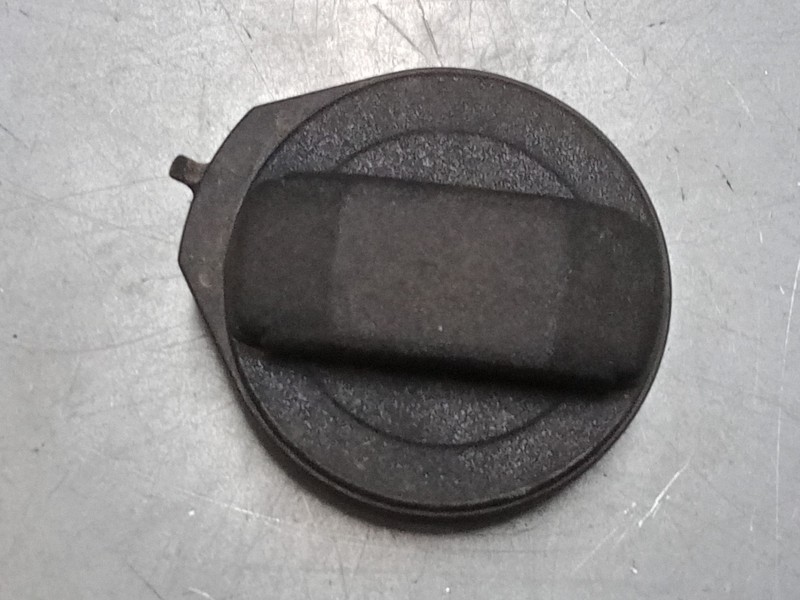 Recambio de tapon combustible para volkswagen polo iv (9n_, 9a_) 1.4 16v referencia OEM IAM   