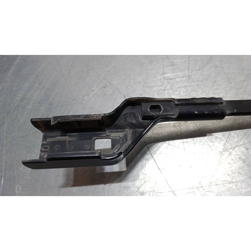 Recambio de brazo limpia delantero izquierdo para peugeot 208 i (ca_, cc_) 1.2 vti 82 referencia OEM IAM   