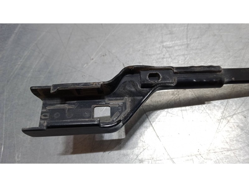 Recambio de brazo limpia delantero izquierdo para peugeot 208 i (ca_, cc_) 1.2 vti 82 referencia OEM IAM   