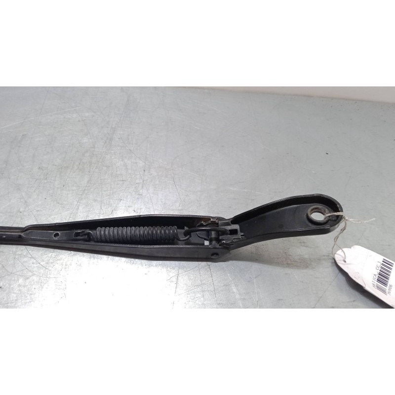 Recambio de brazo limpia delantero izquierdo para peugeot 208 i (ca_, cc_) 1.2 vti 82 referencia OEM IAM   