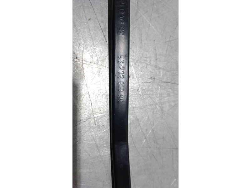 Recambio de brazo limpia delantero izquierdo para peugeot 208 i (ca_, cc_) 1.2 vti 82 referencia OEM IAM   