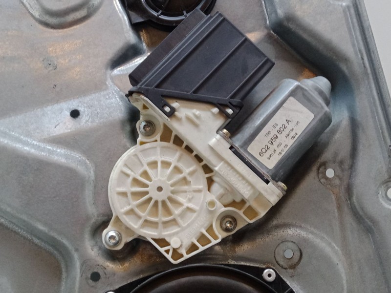 Recambio de elevalunas electrico delantero izquierdo para seat ibiza iii (6l1) 1.9 sdi referencia OEM IAM 6Q2959802A  6L3837751K