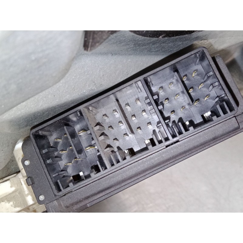 Recambio de elevalunas electrico delantero izquierdo para seat ibiza iii (6l1) 1.9 sdi referencia OEM IAM 6Q2959802A  6L3837751K