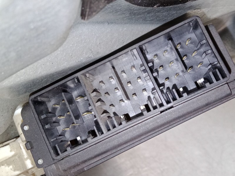 Recambio de elevalunas electrico delantero izquierdo para seat ibiza iii (6l1) 1.9 sdi referencia OEM IAM 6Q2959802A  6L3837751K