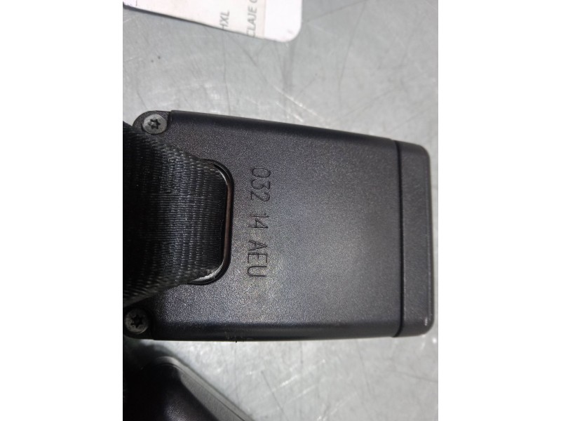 Recambio de anclaje cinturon trasero derecho para peugeot 208 i (ca_, cc_) 1.2 vti 82 referencia OEM IAM   