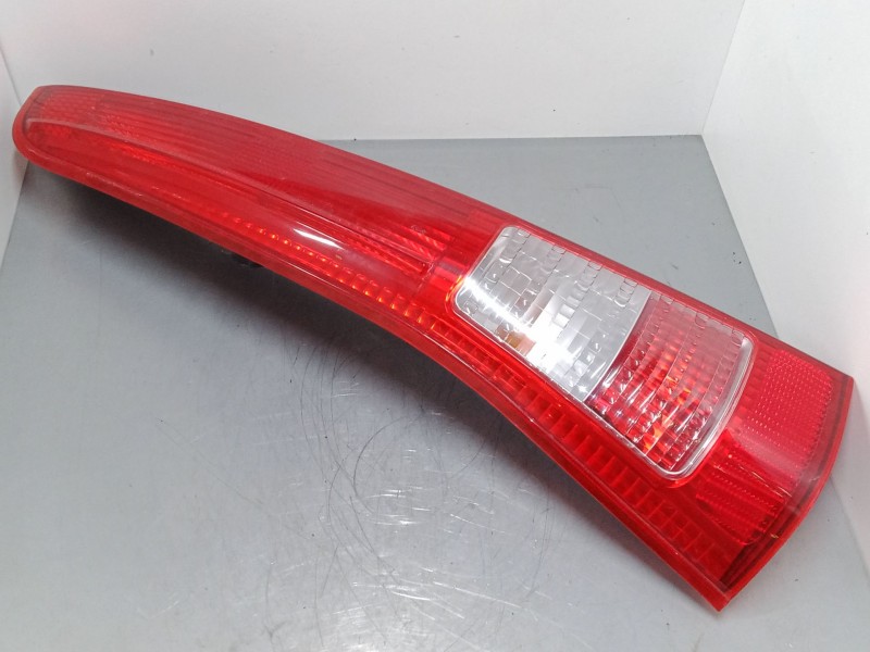 Recambio de piloto trasero izquierdo para daihatsu cuore vi (l251, l250_, l260_) 1.0 referencia OEM IAM   