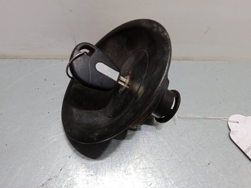 Recambio de tapon combustible para fiat scudo furgoneta (220_) 1.9 td referencia OEM IAM con llave  