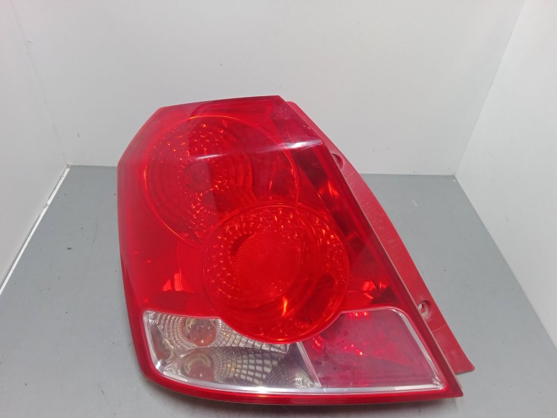 Recambio de piloto trasero izquierdo para daewoo kalos (klas) 1.2 referencia OEM IAM   