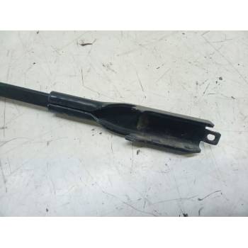 BRAZO LIMPIA DELANTERO IZQUIERDO 