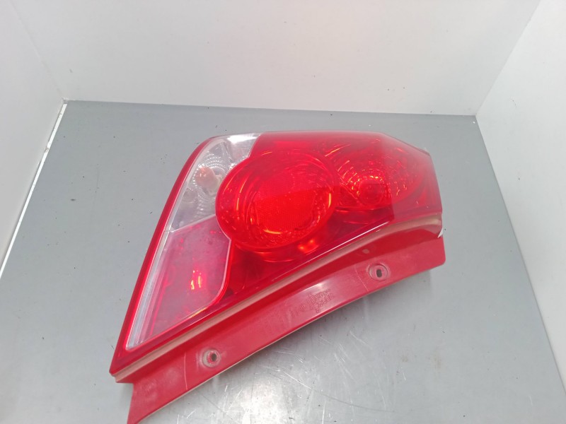 Recambio de piloto trasero izquierdo para daewoo kalos (klas) 1.2 referencia OEM IAM   