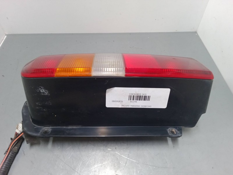 Recambio de piloto trasero derecho para jeep cherokee (xj) 2.5 td 4x4 referencia OEM IAM CC55155610AC  