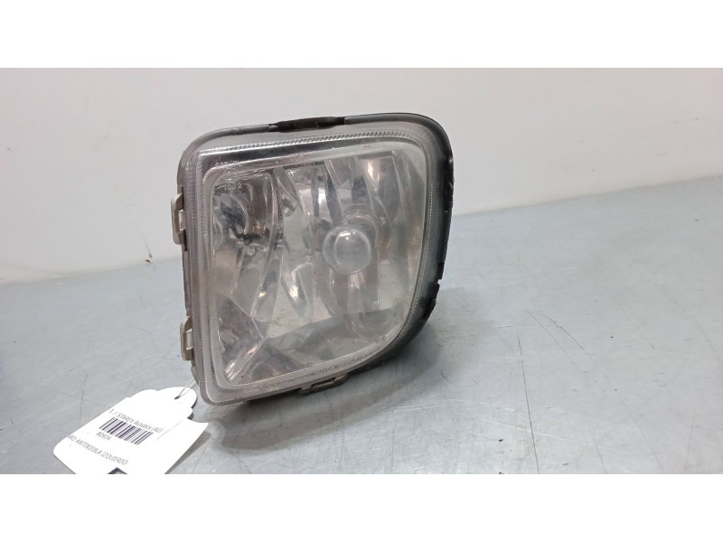 Recambio de faro antiniebla izquierdo para hyundai h-1 / starex autobús (a1) 2.5 crdi referencia OEM IAM   