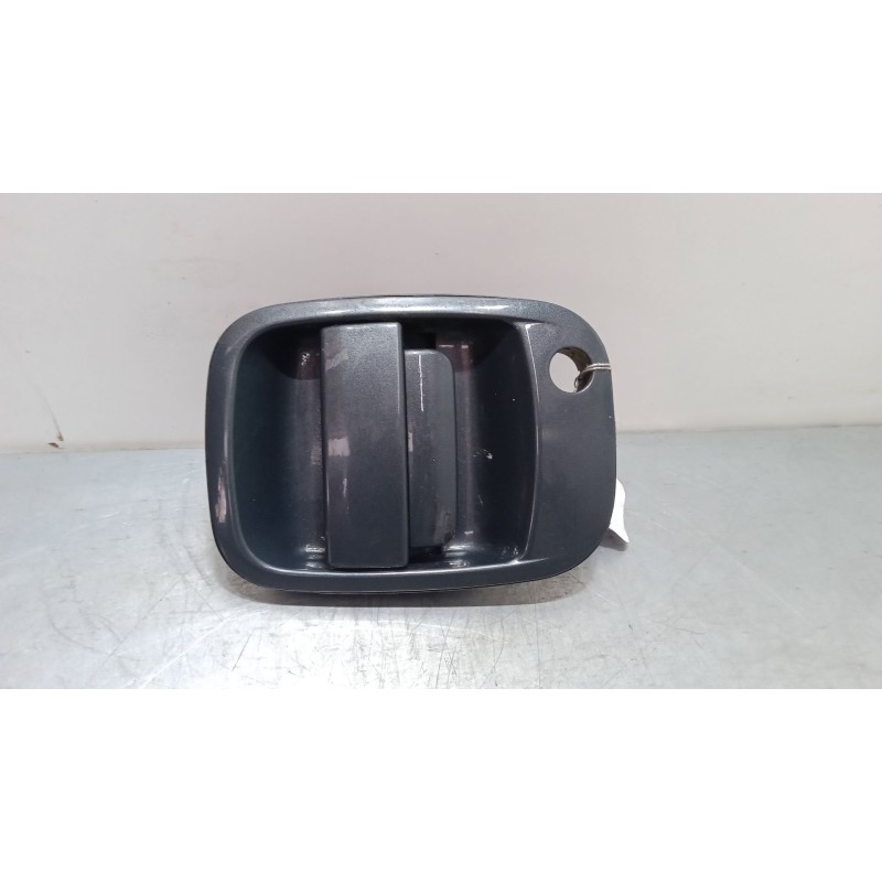 Recambio de maneta exterior puerta corredera derecha para hyundai h-1 / starex autobús (a1) 2.5 crdi referencia OEM IAM 836604A5