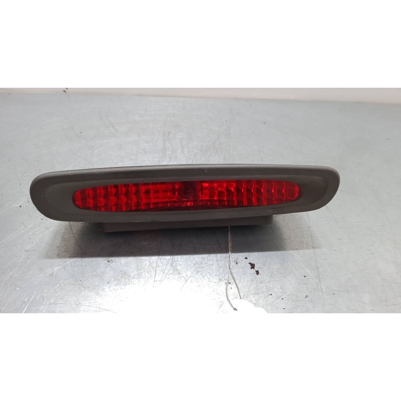 Recambio de luz central de freno para hyundai h-1 / starex autobús (a1) 2.5 crdi referencia OEM IAM   