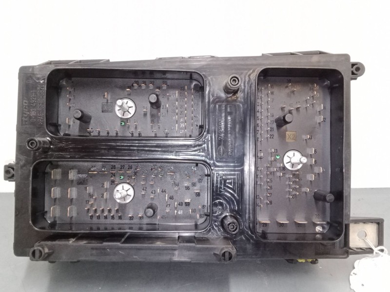 Recambio de caja reles / fusibles para opel zafira b furgoneta/monovolumen (a05) 1.9 cdti van (m75) referencia OEM IAM 13250232 