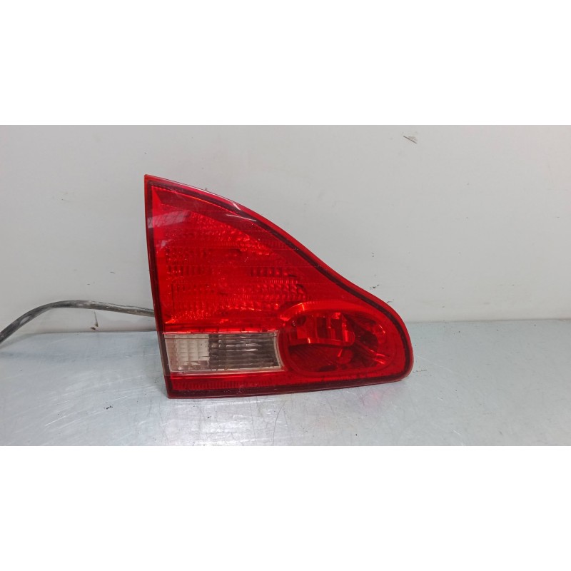 Recambio de piloto trasero porton izquierdo para toyota avensis sedán (_t25_) 2.0 d-4d (cdt250_) referencia OEM IAM   