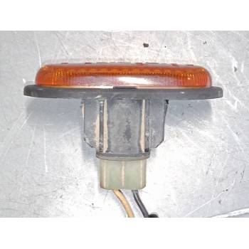INTERMITENTE LATERAL IZQUIERDO 