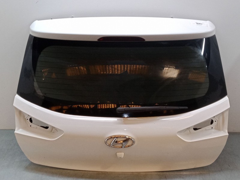 Recambio de porton trasero para hyundai i20 ii (gb, ib) 1.2 referencia OEM IAM 73700C8010  