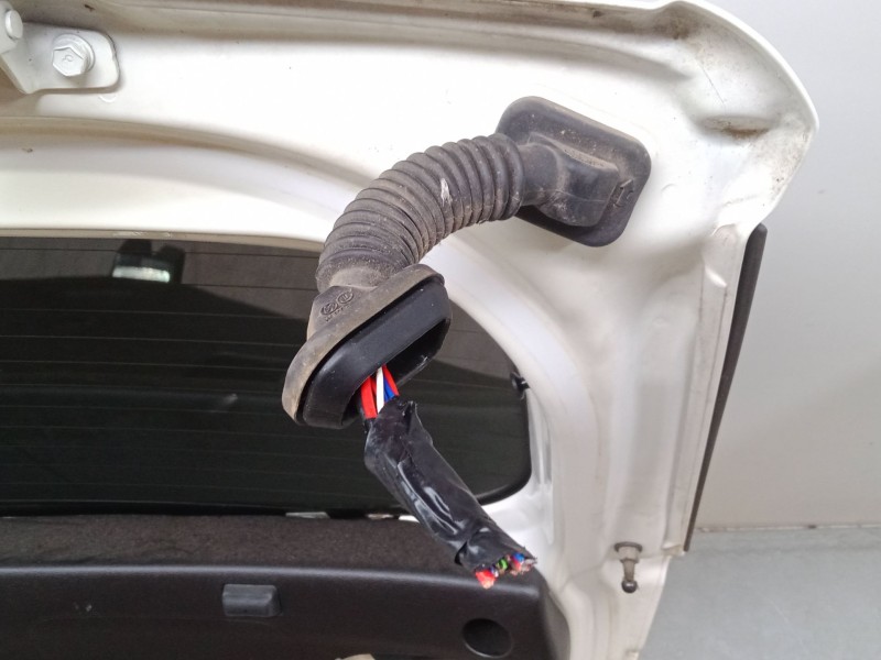 Recambio de porton trasero para hyundai i20 ii (gb, ib) 1.2 referencia OEM IAM 73700C8010  
