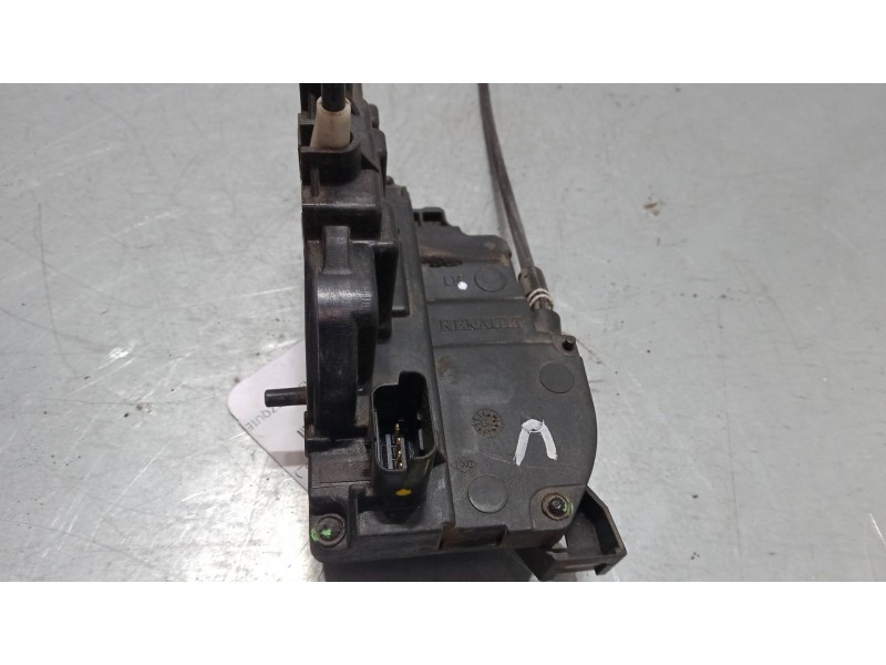 Recambio de cerradura puerta trasera izquierda para renault modus / grand modus (f/jp0_) 1.4 (jp01, jp0j) referencia OEM IAM   