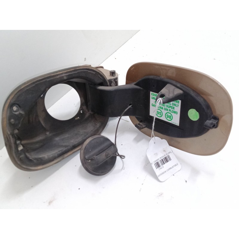 Recambio de tapa exterior combustible para renault modus / grand modus (f/jp0_) 1.4 (jp01, jp0j) referencia OEM IAM   