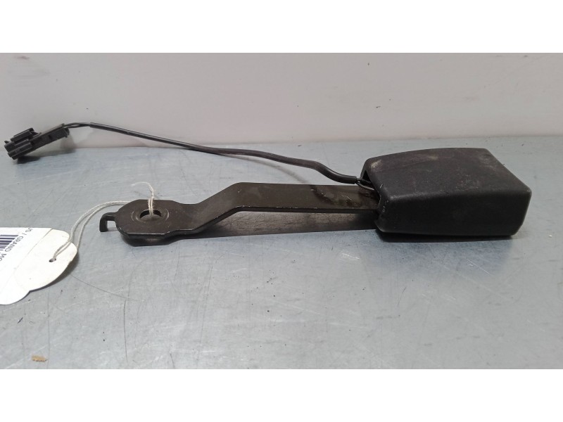 Recambio de anclaje cinturon delantero izquierdo para renault modus / grand modus (f/jp0_) 1.4 (jp01, jp0j) referencia OEM IAM  