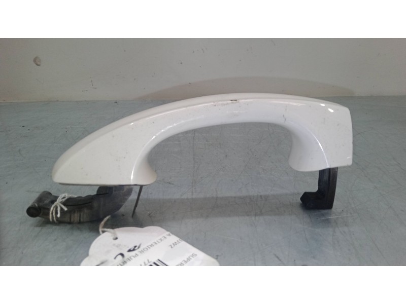 Recambio de maneta exterior puerta delantera derecha para skoda superb iii station wagon (3v5) 2.0 tdi referencia OEM IAM   