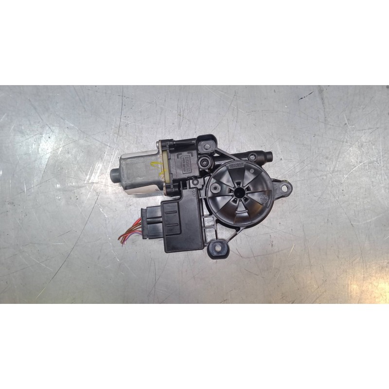 Recambio de motor elevaluna trasero izquierdo para skoda superb iii station wagon (3v5) 2.0 tdi referencia OEM IAM 5Q0959611A  