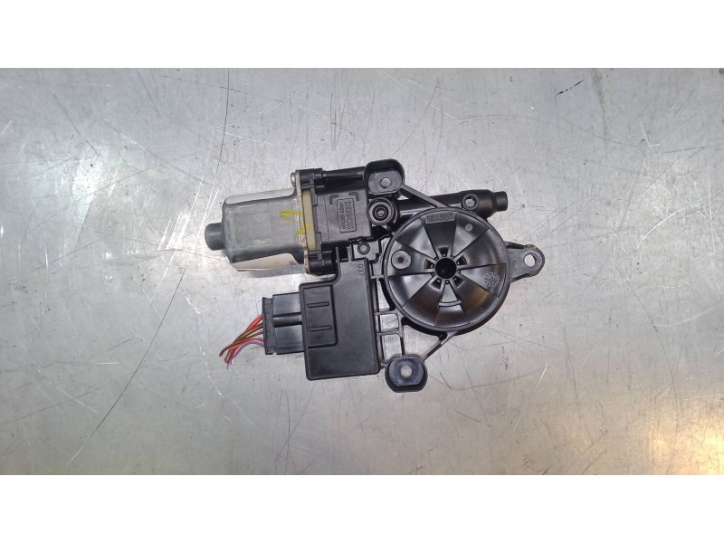 Recambio de motor elevaluna trasero izquierdo para skoda superb iii station wagon (3v5) 2.0 tdi referencia OEM IAM 5Q0959611A  