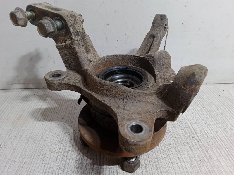 Recambio de mangueta delantera derecha para nissan micra ii (k11) 1.0 i 16v referencia OEM IAM   