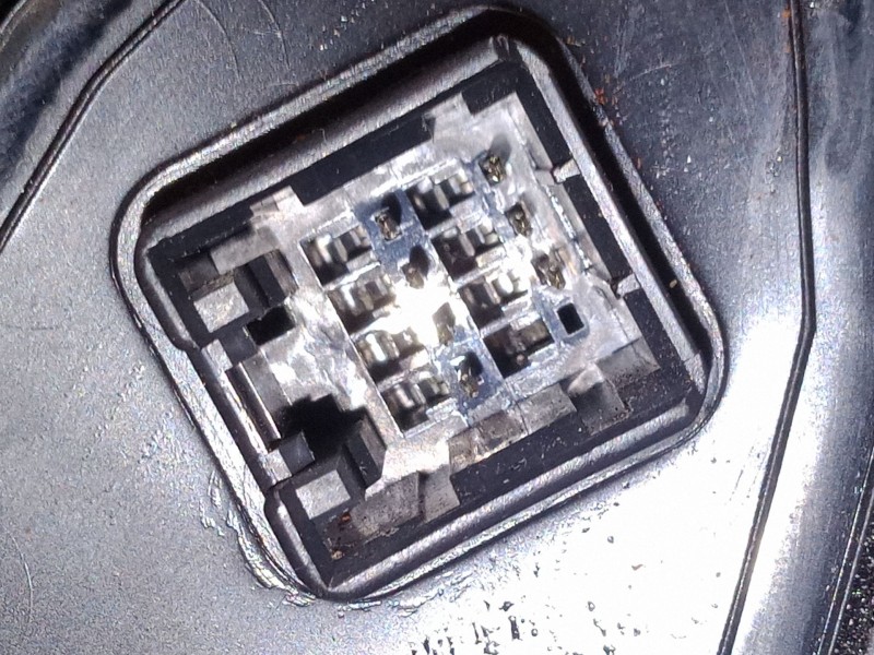 Recambio de retrovisor electrico derecho para kia carnival ii (gq) 2.9 crdi referencia OEM IAM   